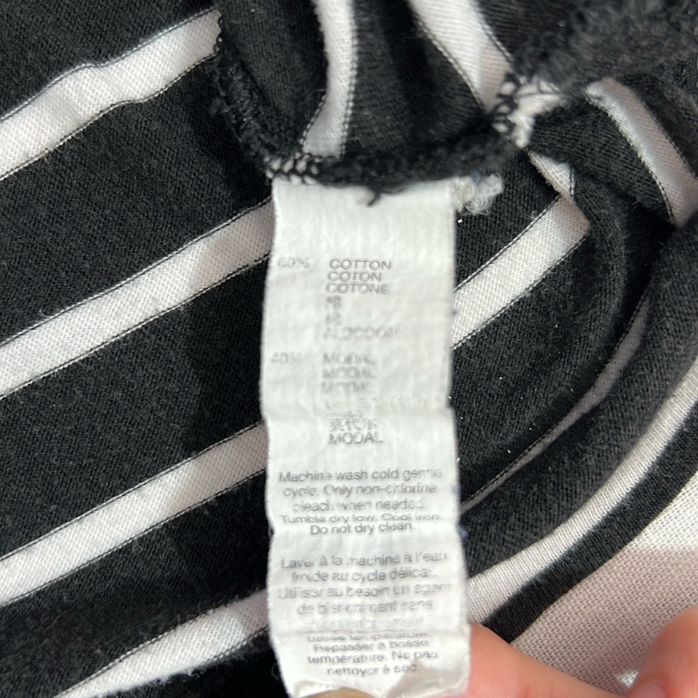 🌞 Gap black & white short sleeve breast pocket oval neck tee M - Picture 4 of 16